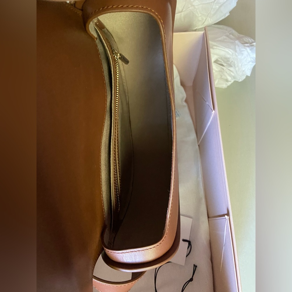 NWT Cuyana Modern Saddle Bag in Chesnut Smooth Leather and Giftbox - Picture 8 of 12